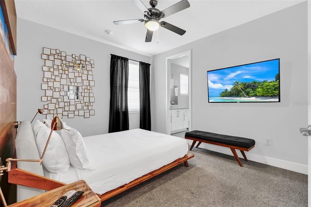 Activo con contrato: $900,000 (8 camas, 8 baños, 4033 Pies cuadrados)