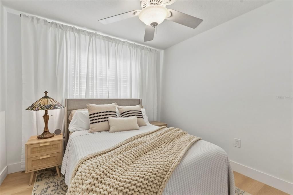 En Venta: $299,900 (2 camas, 2 baños, 1200 Pies cuadrados)