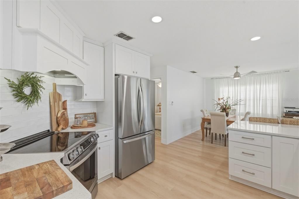 En Venta: $299,900 (2 camas, 2 baños, 1200 Pies cuadrados)