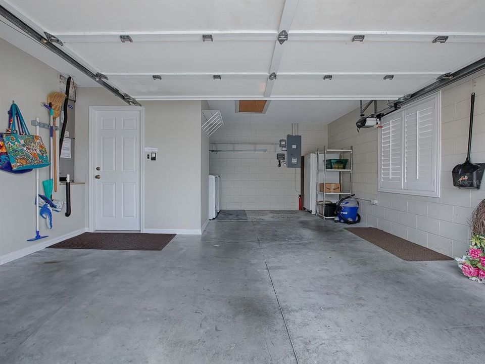 For Rent: $2,150 (2 beds, 2 baths, 1102 Square Feet)