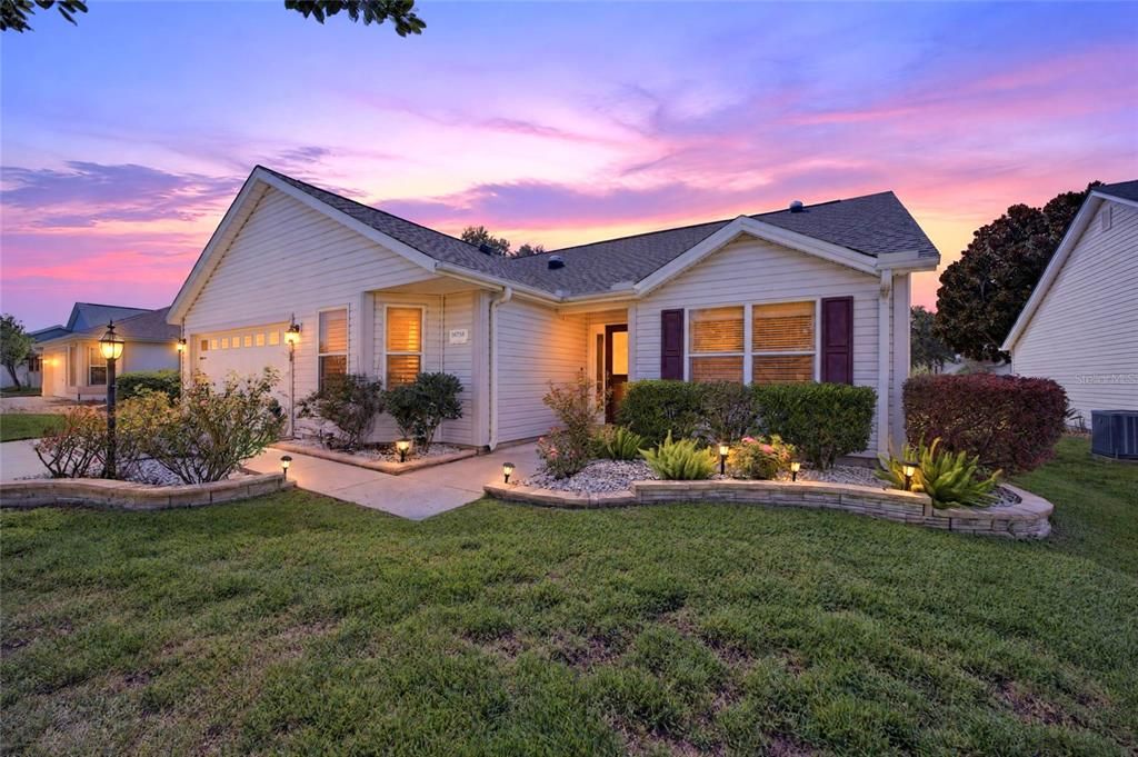 For Sale: $325,000 (3 beds, 2 baths, 1484 Square Feet)