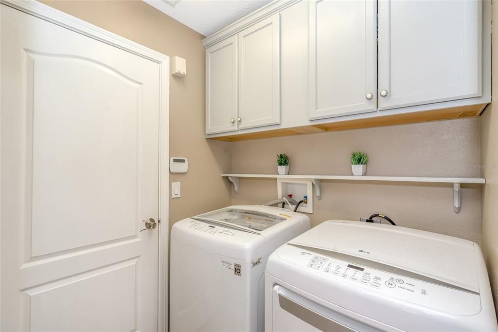 En Venta: $449,000 (4 camas, 3 baños, 1908 Pies cuadrados)