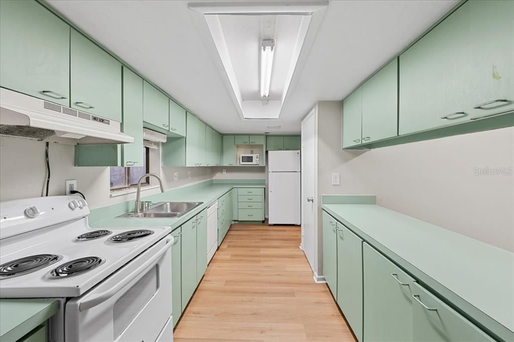 For Rent: $1,850 (3 beds, 1 baths, 1260 Square Feet)
