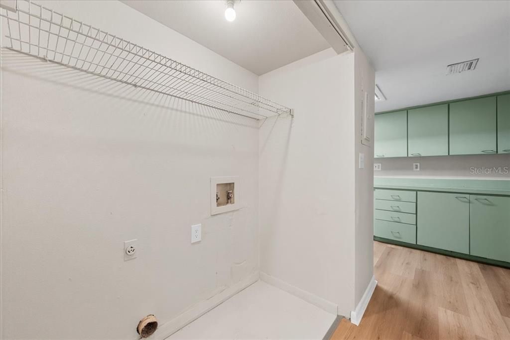 For Rent: $1,850 (3 beds, 1 baths, 1260 Square Feet)