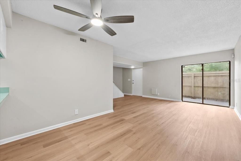 For Rent: $1,850 (3 beds, 1 baths, 1260 Square Feet)