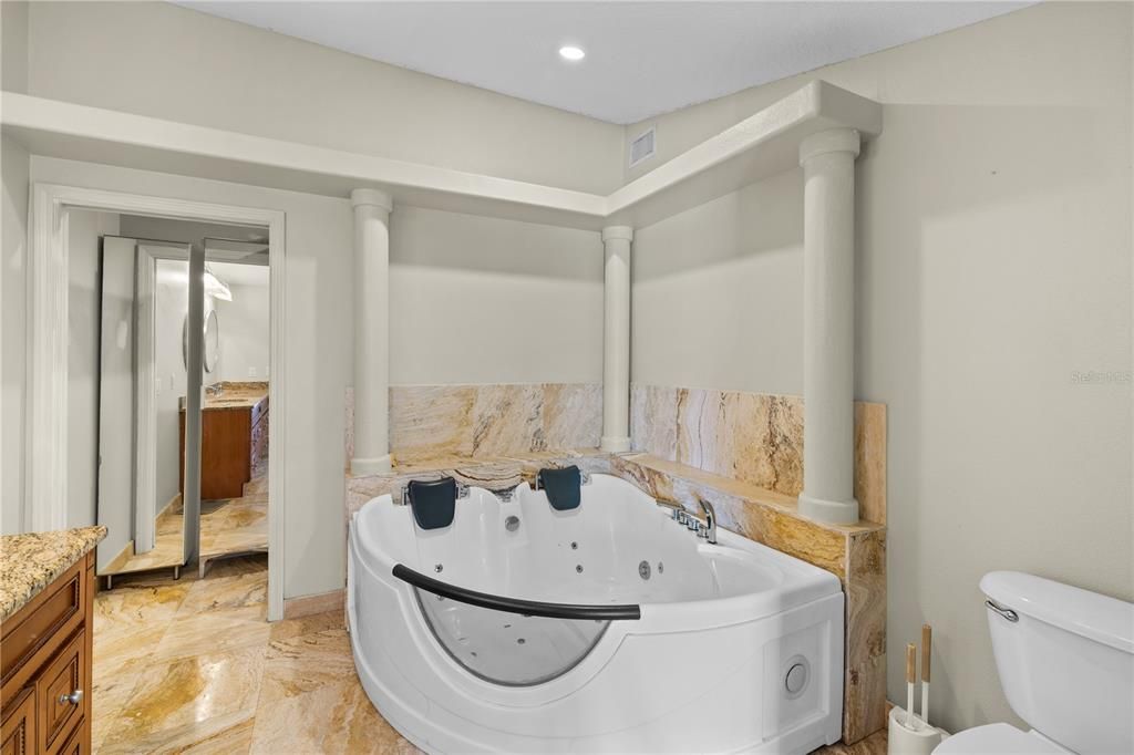 На продажу: $960,000 (7 спален, 5 ванн, 3112 Квадратных фут)