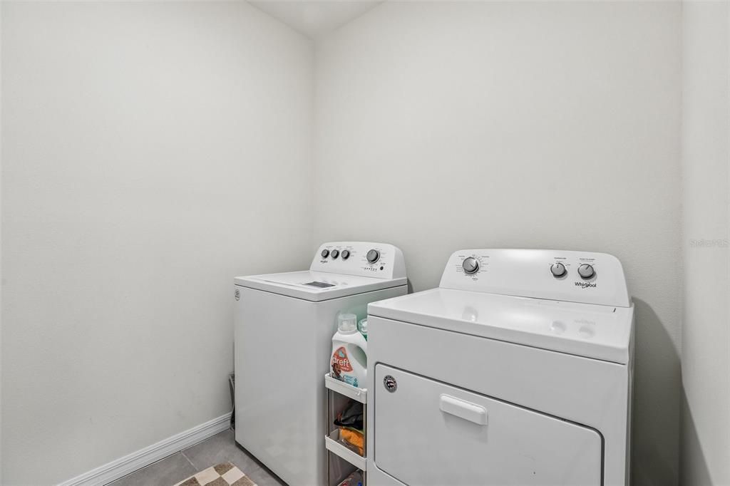 En Venta: $475,000 (5 camas, 3 baños, 2447 Pies cuadrados)