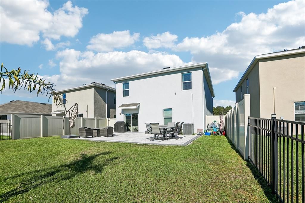 En Venta: $475,000 (5 camas, 3 baños, 2447 Pies cuadrados)