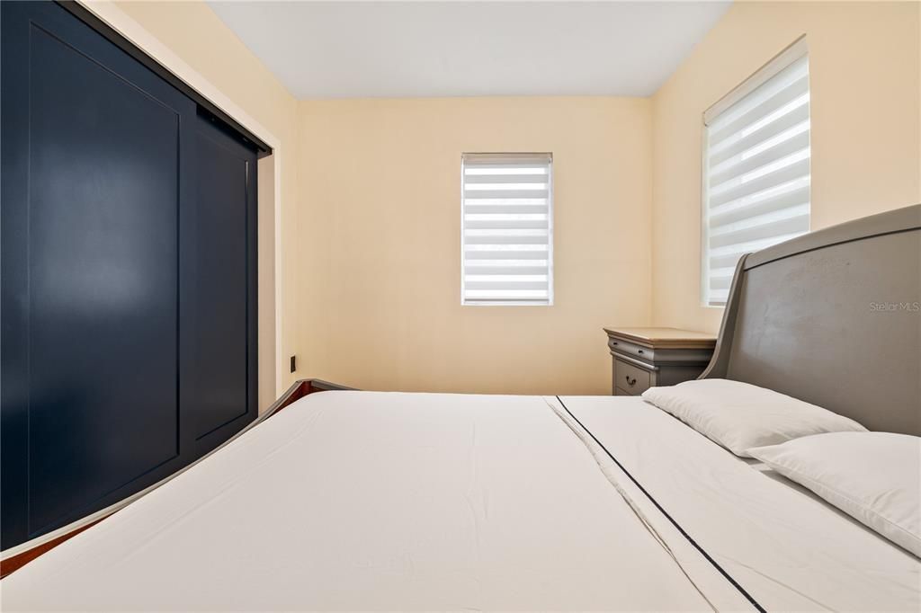 В аренду: $2,250 (2 спален, 1 ванн, 825 Квадратных фут)