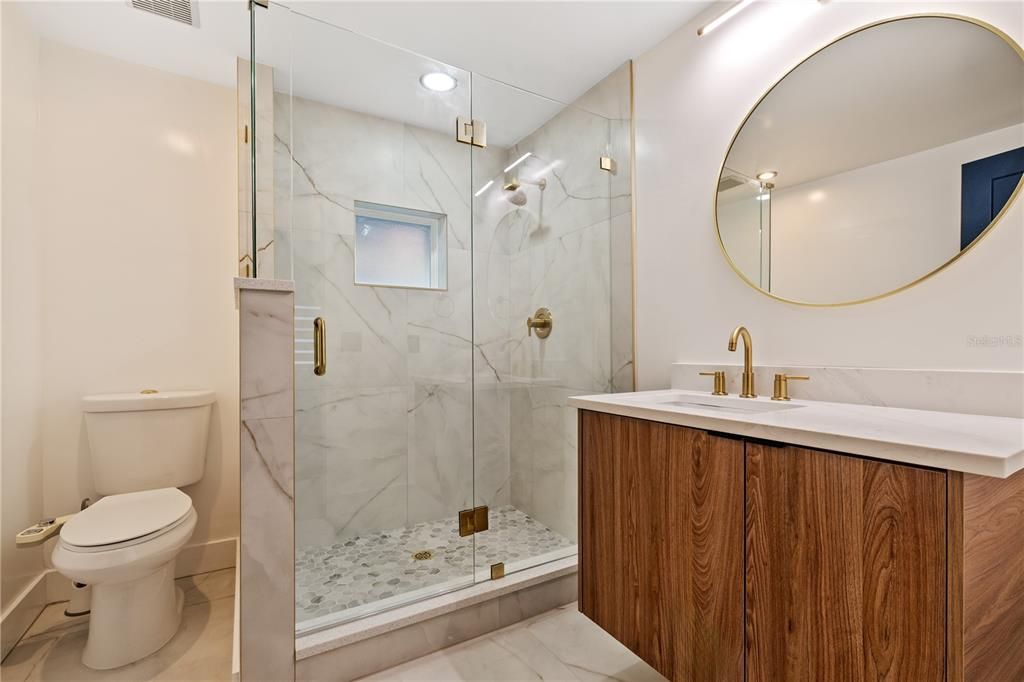 В аренду: $2,250 (2 спален, 1 ванн, 825 Квадратных фут)