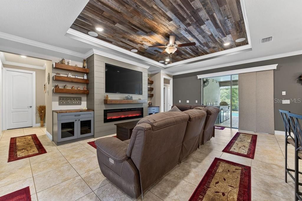 En Venta: $540,000 (4 camas, 3 baños, 2484 Pies cuadrados)