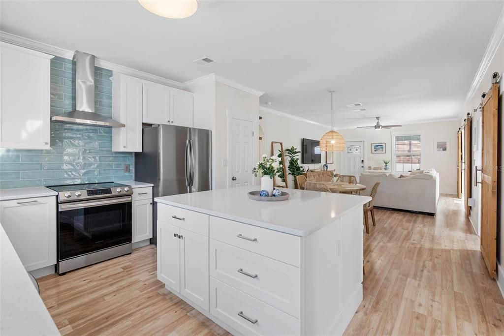 待售: $739,000 (4 贝兹, 2 浴室, 1416 平方英尺)
