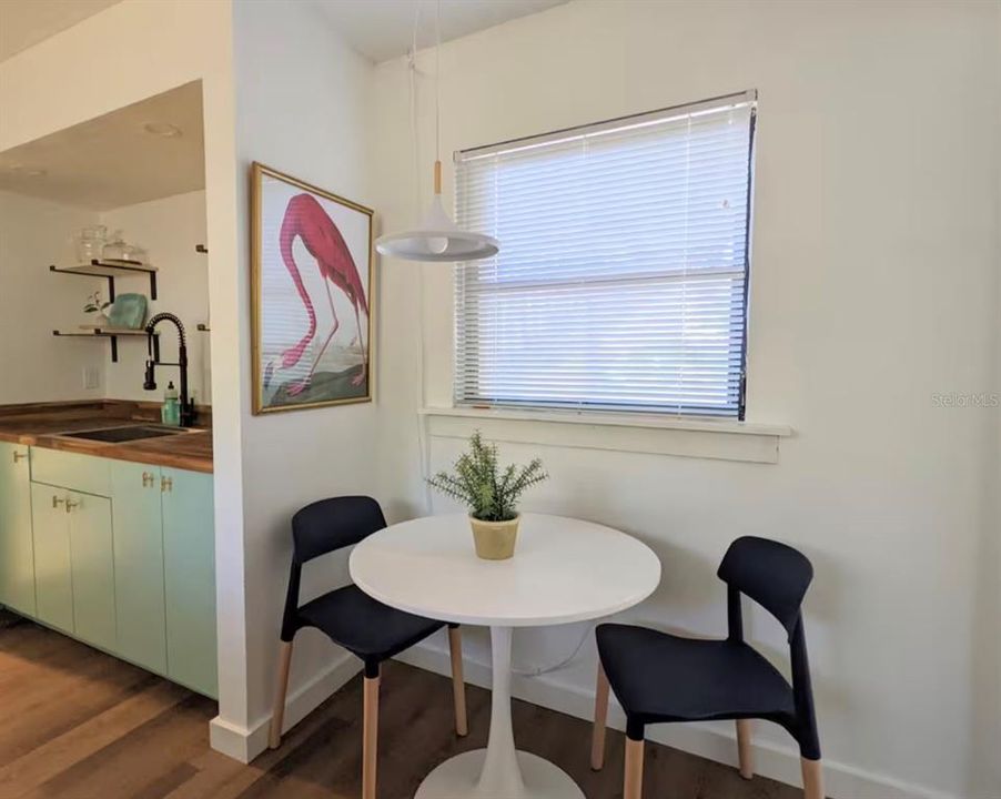 En Venta: $655,000 (1 camas, 0 baños, 1696 Pies cuadrados)