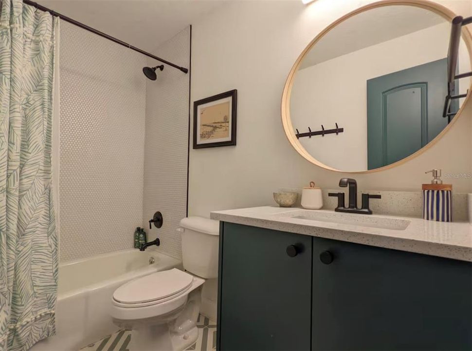 En Venta: $655,000 (1 camas, 0 baños, 1696 Pies cuadrados)