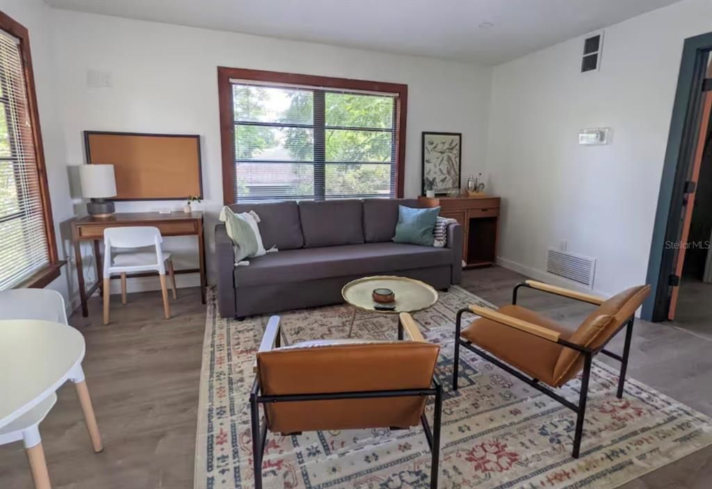 En Venta: $655,000 (1 camas, 0 baños, 1696 Pies cuadrados)