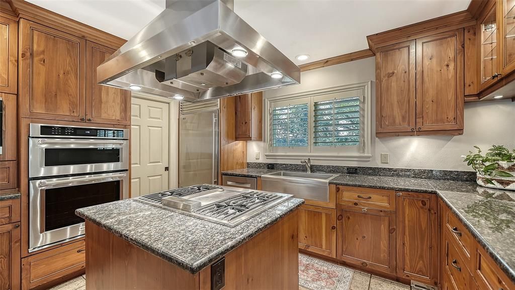 En Venta: $1,650,000 (3 camas, 2 baños, 2939 Pies cuadrados)
