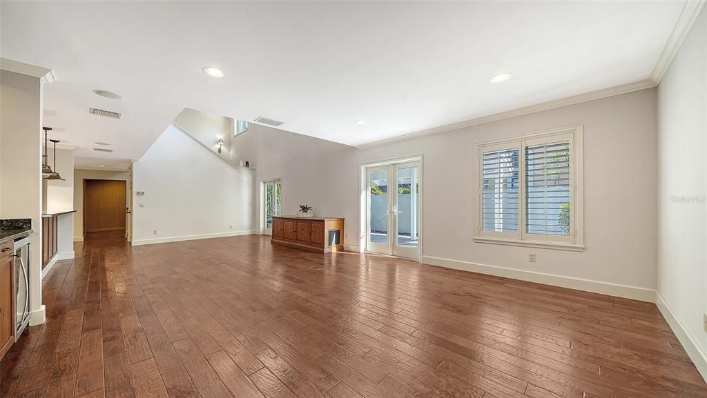 En Venta: $1,650,000 (3 camas, 2 baños, 2939 Pies cuadrados)