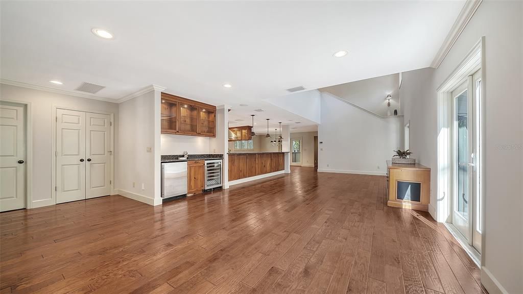 En Venta: $1,650,000 (3 camas, 2 baños, 2939 Pies cuadrados)