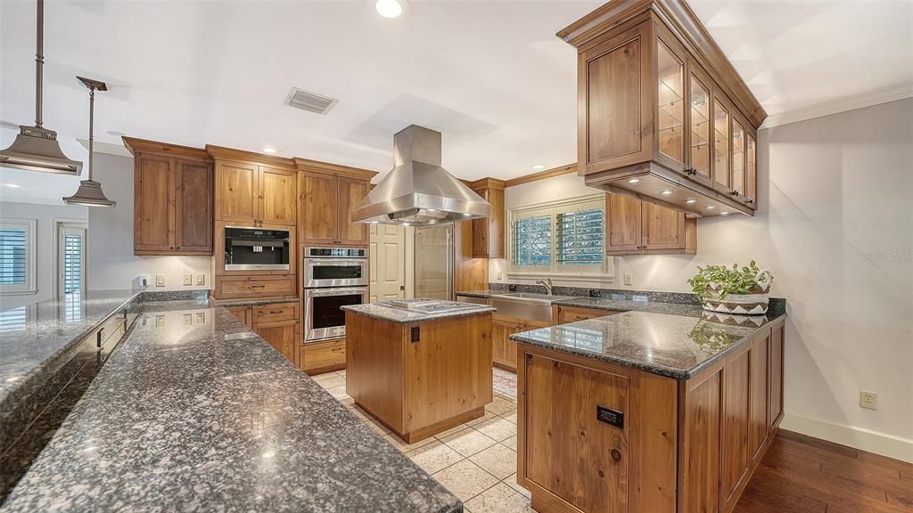 En Venta: $1,650,000 (3 camas, 2 baños, 2939 Pies cuadrados)