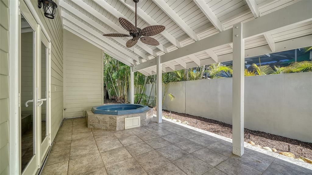 En Venta: $1,650,000 (3 camas, 2 baños, 2939 Pies cuadrados)