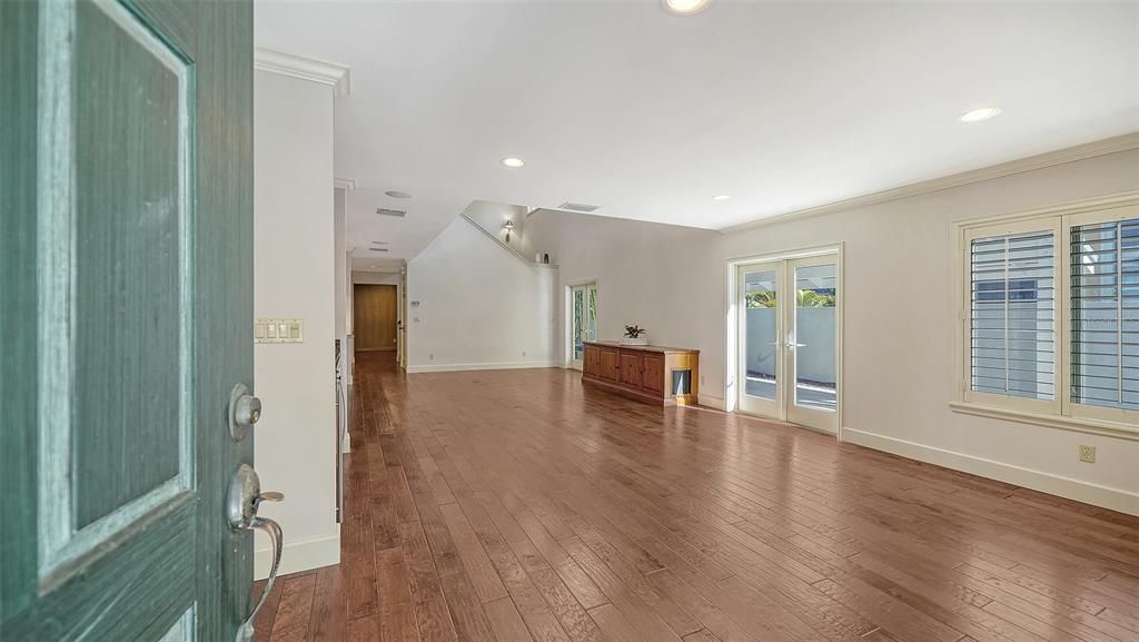 En Venta: $1,650,000 (3 camas, 2 baños, 2939 Pies cuadrados)