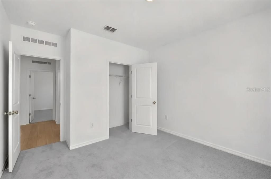 На продажу: $356,000 (4 спален, 2 ванн, 1813 Квадратных фут)