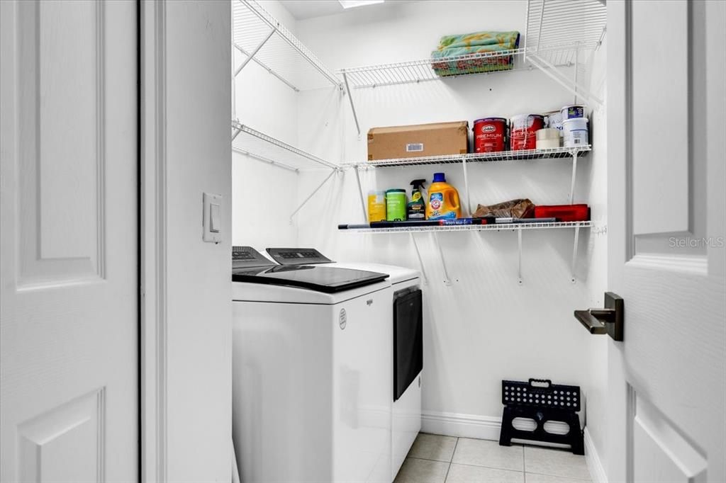На продажу: $194,900 (2 спален, 2 ванн, 1270 Квадратных фут)