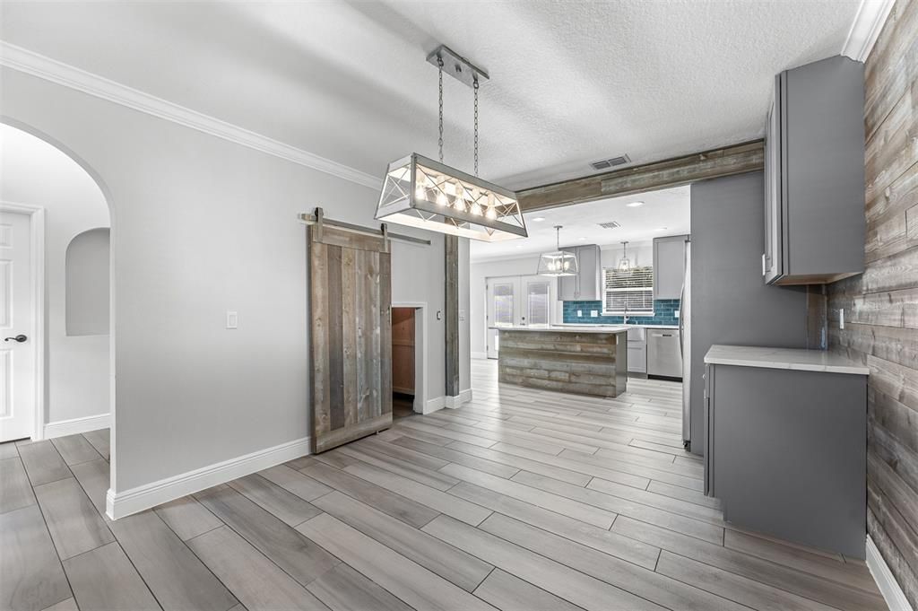 На продажу: $559,950 (3 спален, 2 ванн, 2224 Квадратных фут)