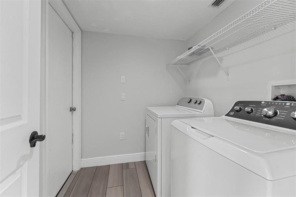 На продажу: $559,950 (3 спален, 2 ванн, 2224 Квадратных фут)