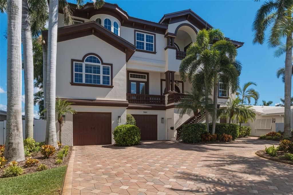 На продажу: $4,750,000 (5 спален, 3 ванн, 5000 Квадратных фут)
