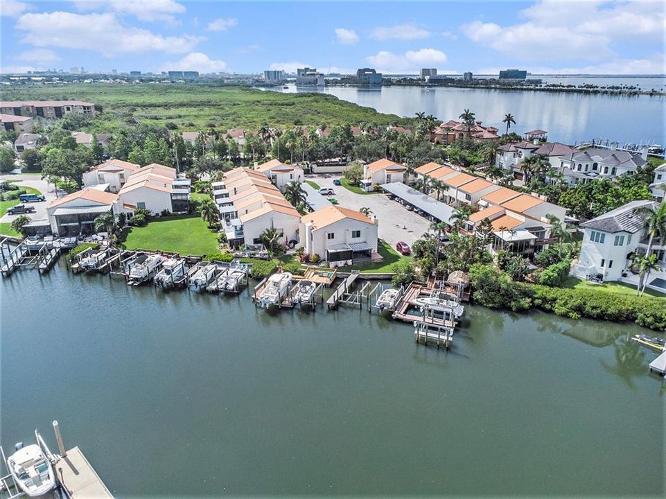 For Sale: $349,000 (2 beds, 1 baths, 1281 Square Feet)