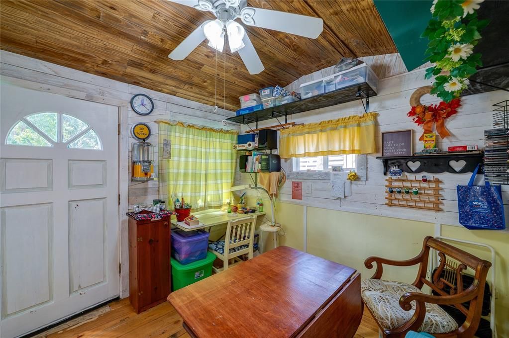 En Venta: $249,900 (2 camas, 1 baños, 904 Pies cuadrados)