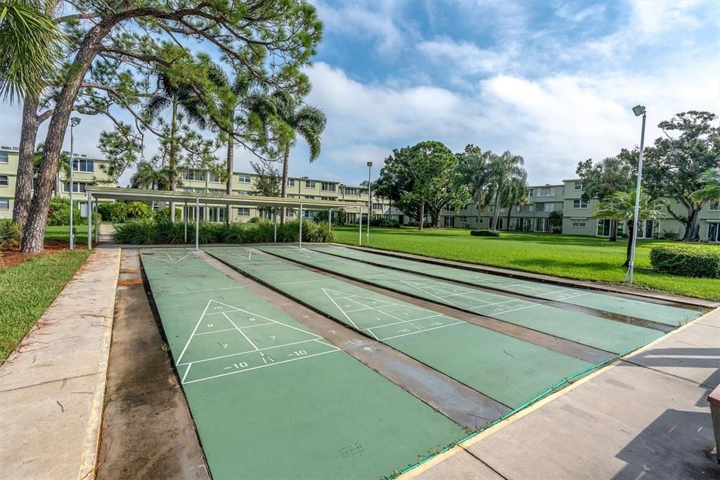 For Sale: $104,500 (1 beds, 1 baths, 925 Square Feet)