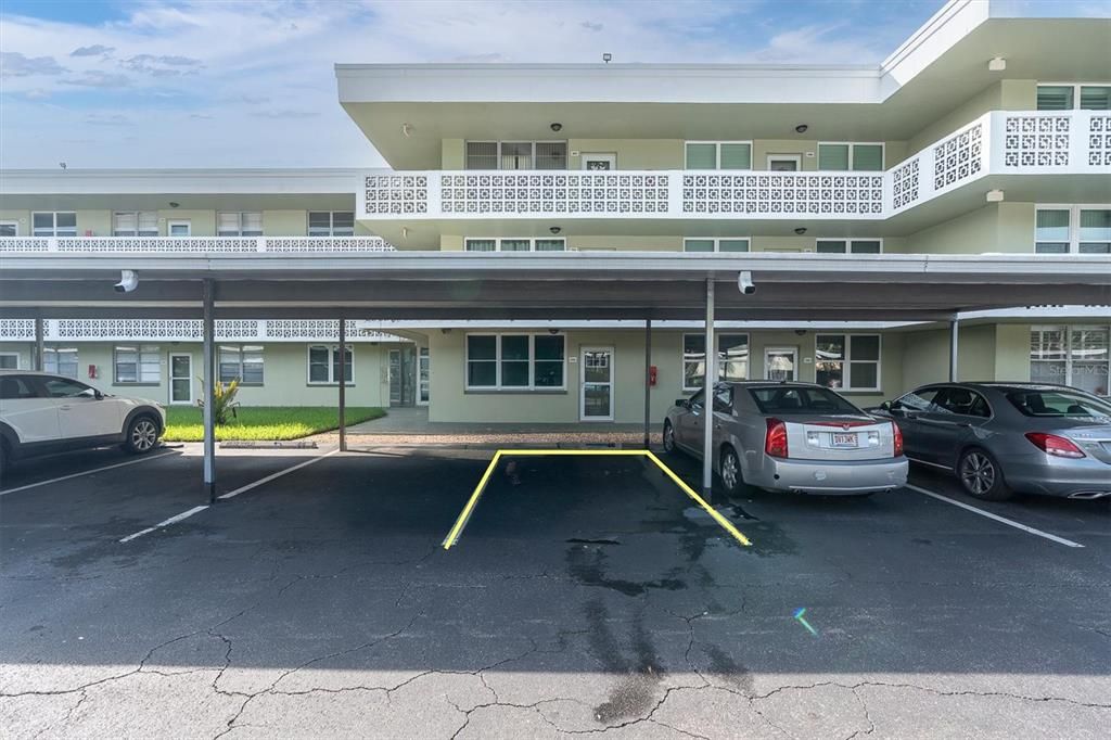 For Sale: $104,500 (1 beds, 1 baths, 925 Square Feet)