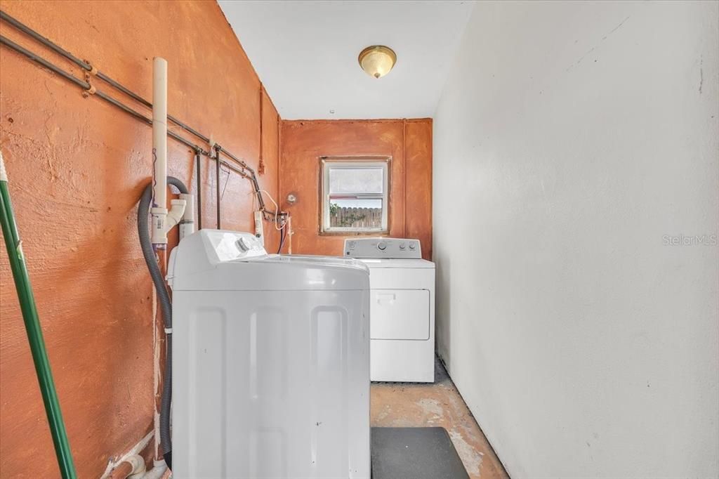 На продажу: $195,500 (3 спален, 1 ванн, 1193 Квадратных фут)
