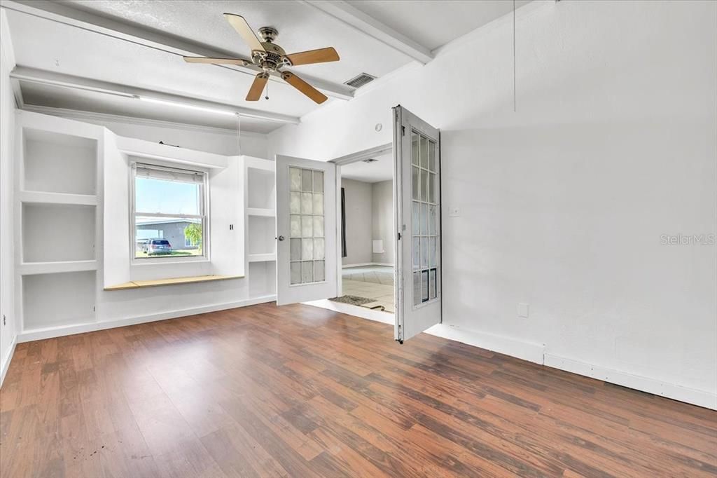 На продажу: $195,500 (3 спален, 1 ванн, 1193 Квадратных фут)