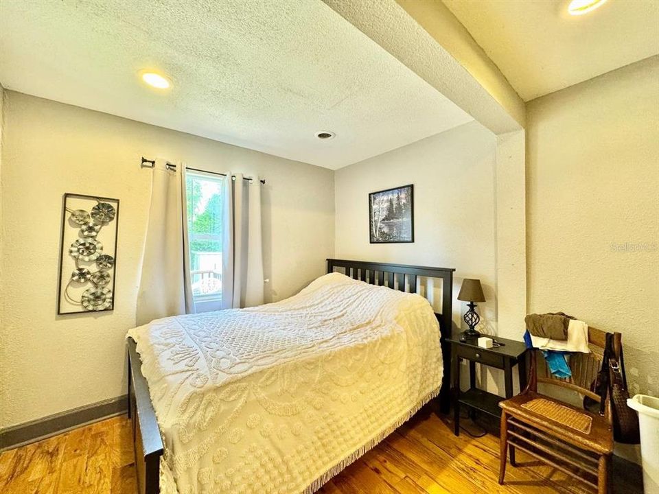 For Rent: $2,500 (3 beds, 2 baths, 1172 Square Feet)