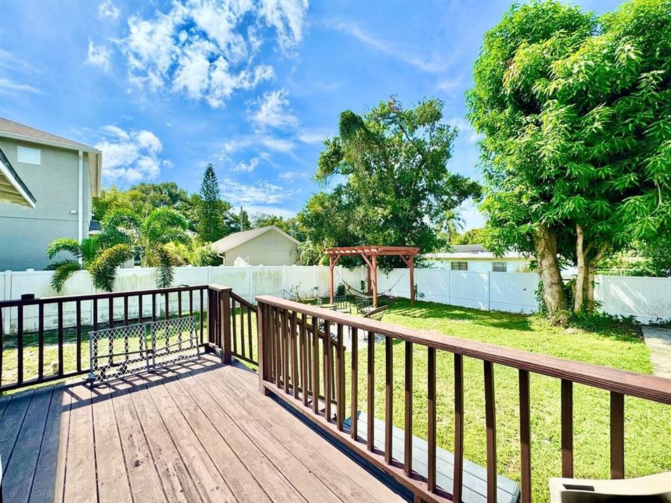 For Rent: $2,500 (3 beds, 2 baths, 1172 Square Feet)