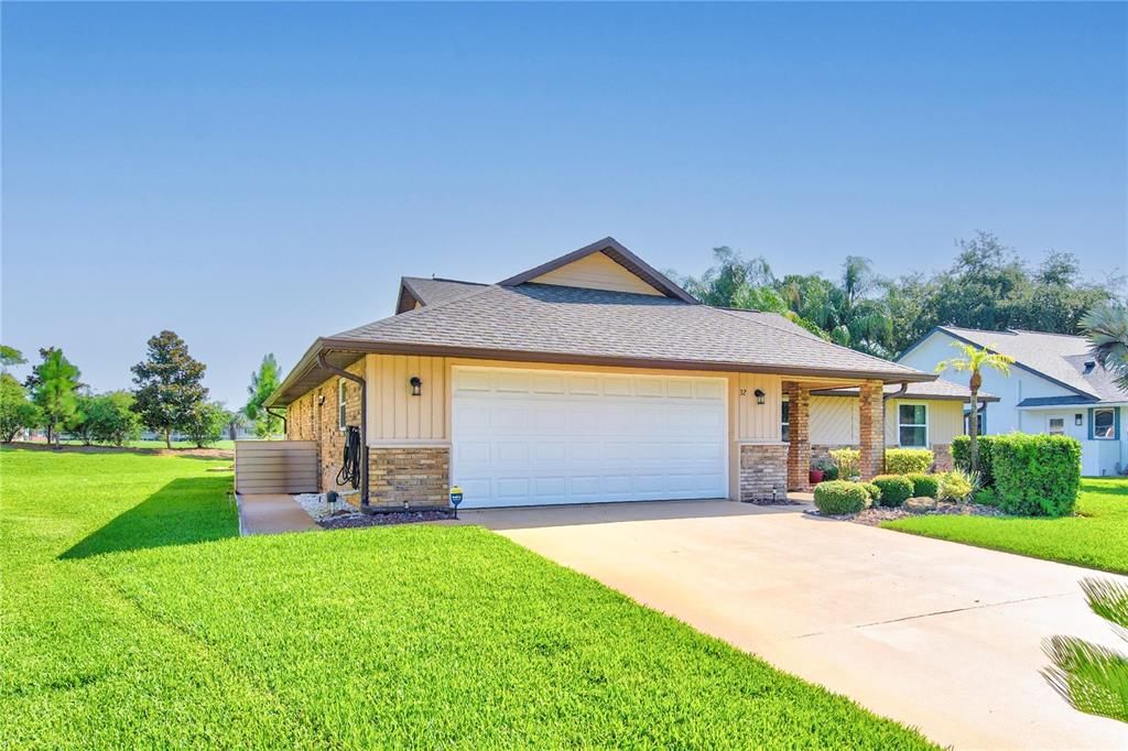 For Rent: $2,900 (3 beds, 2 baths, 1971 Square Feet)