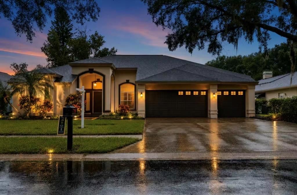 En Venta: $824,900 (4 camas, 3 baños, 2296 Pies cuadrados)