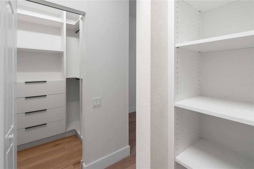 En Venta: $824,900 (4 camas, 3 baños, 2296 Pies cuadrados)