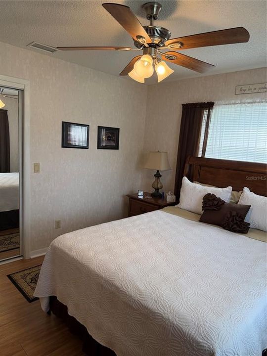 For Sale: $250,000 (2 beds, 2 baths, 1226 Square Feet)