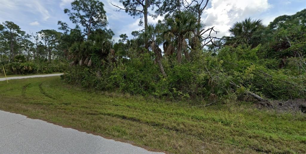 На продажу: $15,000 (0.28 acres)