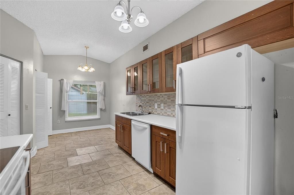 For Rent: $1,995 (3 beds, 2 baths, 1413 Square Feet)