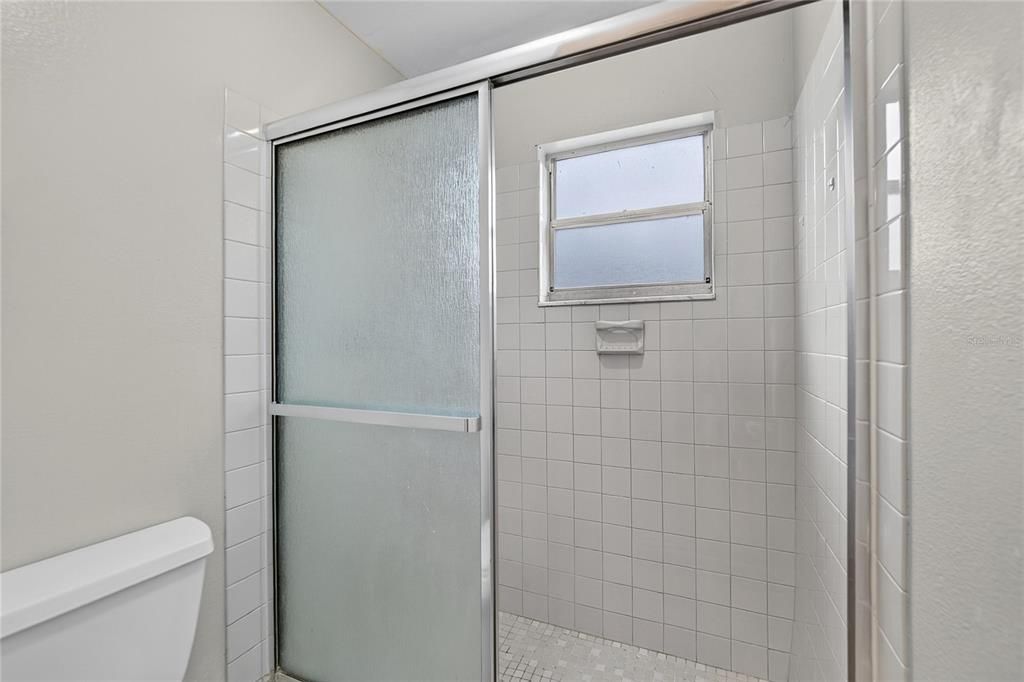 For Rent: $1,995 (3 beds, 2 baths, 1413 Square Feet)