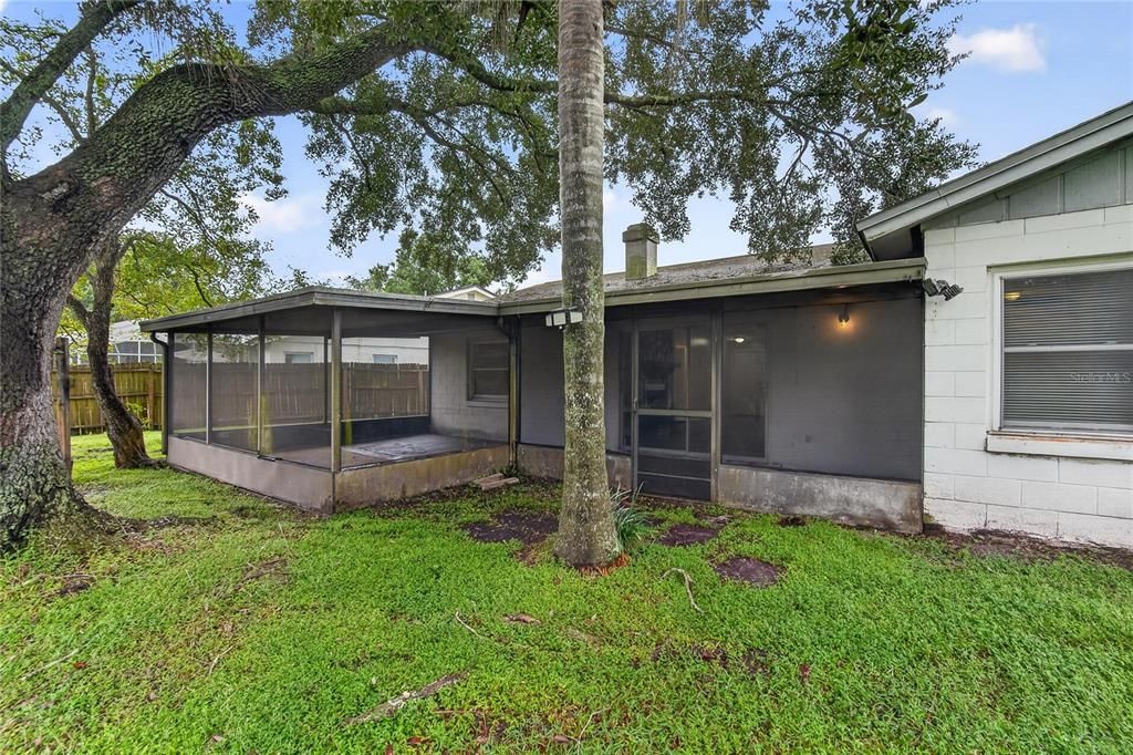 For Rent: $1,995 (3 beds, 2 baths, 1413 Square Feet)