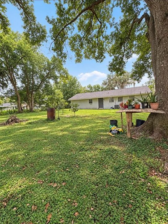 For Sale: $280,000 (3 beds, 1 baths, 1025 Square Feet)