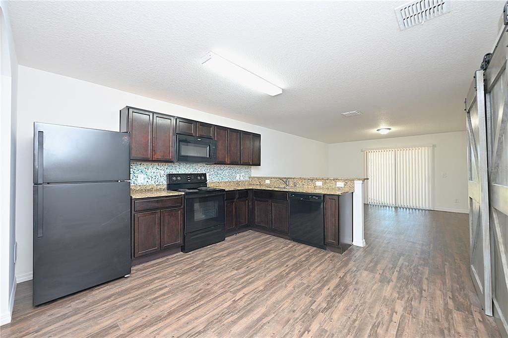 For Rent: $1,960 (3 beds, 2 baths, 1515 Square Feet)