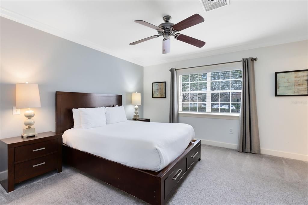 Activo con contrato: $395,000 (3 camas, 3 baños, 1686 Pies cuadrados)