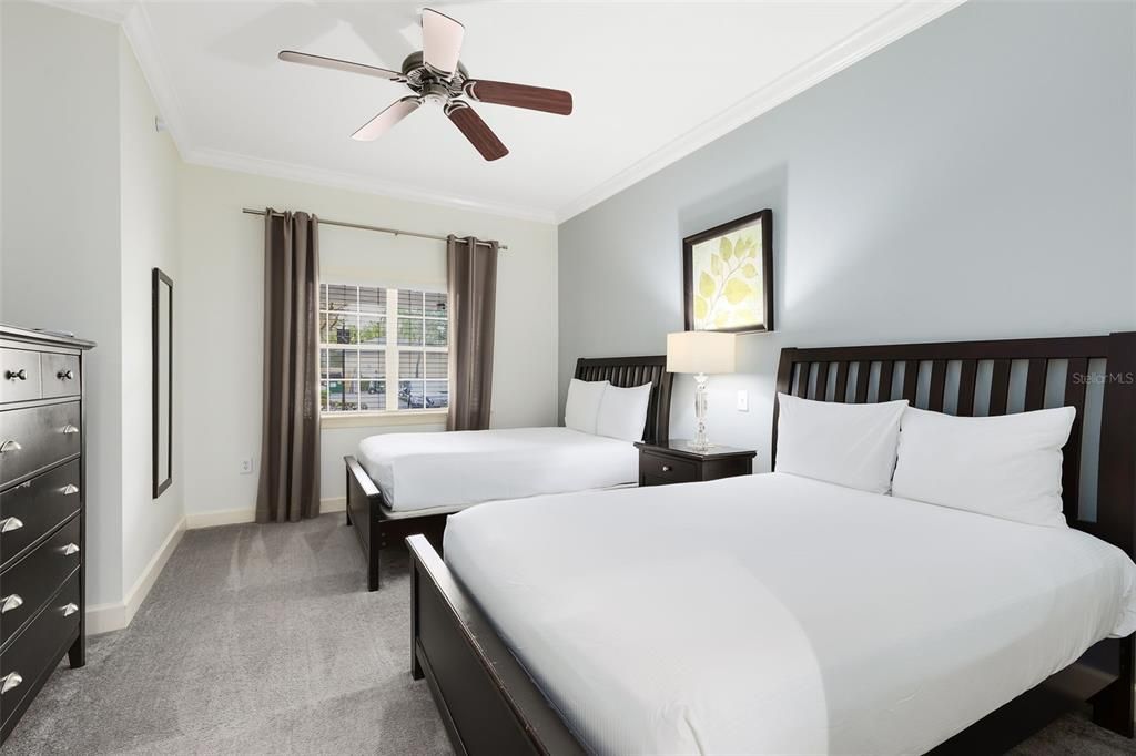 Activo con contrato: $395,000 (3 camas, 3 baños, 1686 Pies cuadrados)